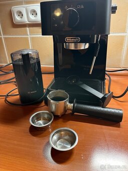 Pákový kávovar De’Longhi EC 230.BK + mlýnek na kávu - 2