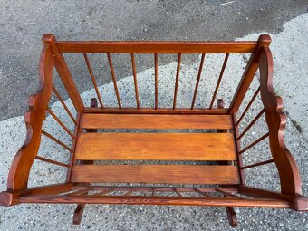 Masivní dětská kolébka - 2