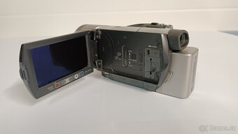 Digitální harddisková videokamera SONY HDR-SR1 - 2