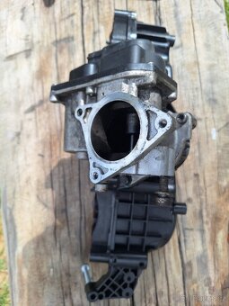 Škoda Octavia 2,Superb, 125 kw,vířivé klapky - 2