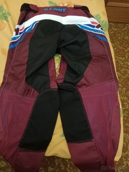 Prodám nové kalhoty... - 2
