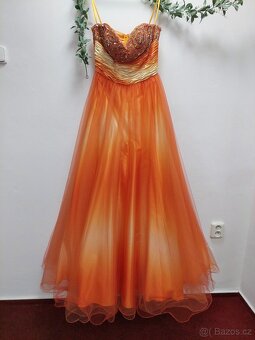 Oranžové dlouhé šaty - 2
