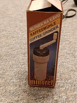Mlýnek na kávu - 2