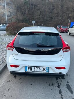 Volvo V40 D2 115 SUMMUM - 2
