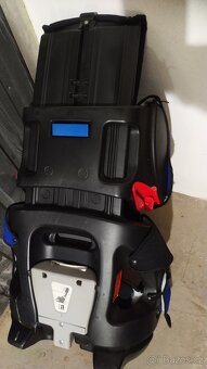 Dětská autosedačka 15-36 kg - 2
