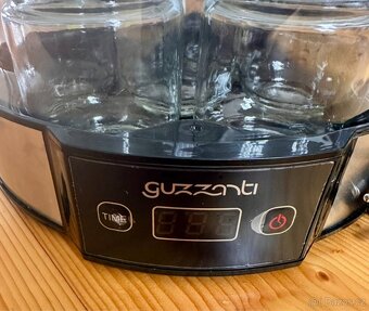 Jogurtovač Guzzanti - 2