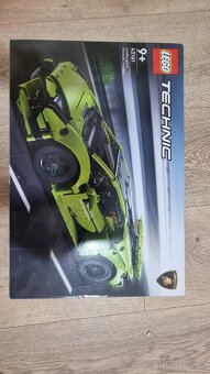 LEGO technic zelené lamborghiny - 2