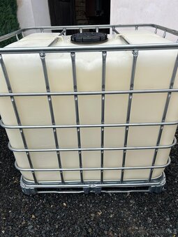 Plastová nádrž IBC 1000 litrů - 2