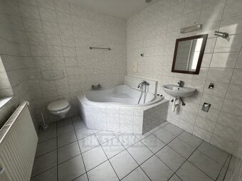 Pronájem bytu 3+kk (71 m²) v Trhových Svinech - 2
