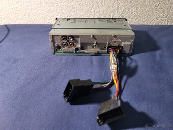 Sony DSX-A410BT
- 2