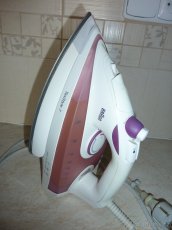 Napařovací žehlička Braun - 2