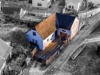 Prodej menšího RD do L s nádvořím, bez zahrady, nemovitost k - 2