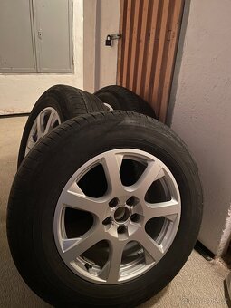 Alu R17+ Pneu 235/65R17 - 2