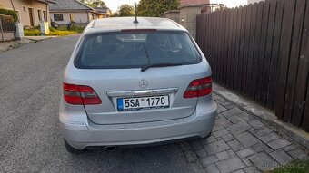 Mercedes B 180 - 2