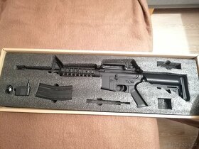 Airsoftová zbraň M4 R.I.S - celokov (CM007) - 2