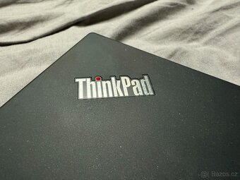 Lenovo ThinkPad T490 - 2