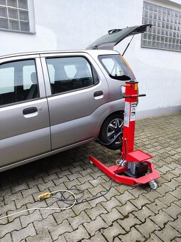 Mobilní jednosloupový zvedák 2.500kg - 2