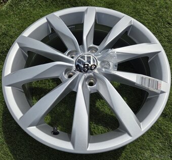 1ks nový orig.alu disk VW GOLF 17" 5x112 model Dijon - 2