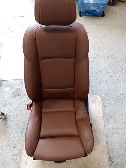 interiér BMW řady 5 F11 - 2