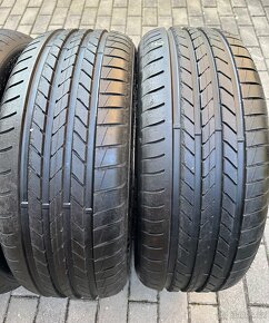 Použité letní pneu: 235/45/R19 - 4 kusy. RunFlat - 2