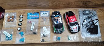 2x auto wltoys 1:28, RTR + plno tuningových dílů - 2