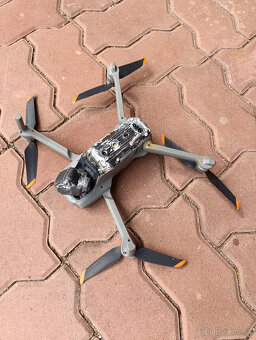 Dron DJI na náhradní díly - 2