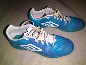 Pánské sálové boty UMBRO vel. 43 EUR (vnitřek 25.5 cm) - 2