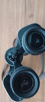 Dalekohled v kožené brašně - 2