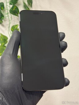 iPhone 15 Pro Max 256GB černý - 2