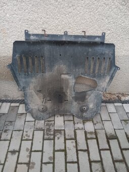 Citroen Space Tourer krýt motoru - 2