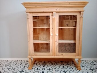 Stará, prosklená skříňka, vršek, vitrína - 2