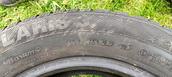 několik starších pneu po 1 ks, některé i s disky - 2