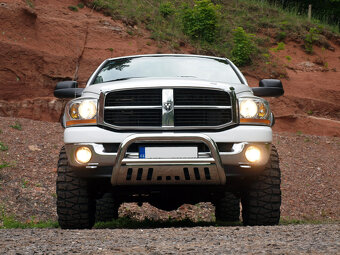 Dodge RAM 5.9Cummins Diesel 4x4 Pickup - 2