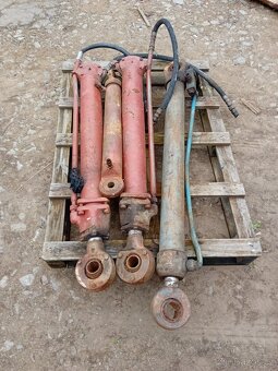 Hydraulický válec - 2