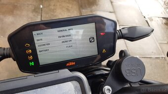 KTM Duke 790 - 2