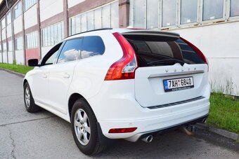 Volvo XC60 2.0D D4/TAŽNÉ/VÝBAVA/KŮŽE/AUT/ - 2