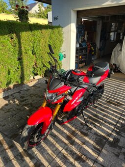 Suzuki GSX-S750 - 2