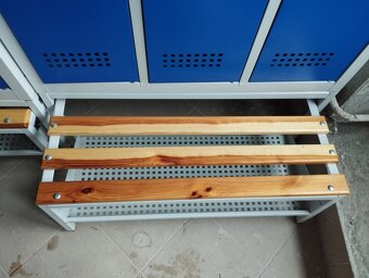 Prodám kvalitní skříně s uzamykatelnými boxy. - 2
