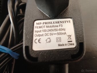 Nabíječka pro tlačítkové mobilní telefony Motorola - 2
