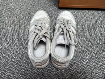 Boty NIKE DUNK LOW grey/white vel. 44 - 2