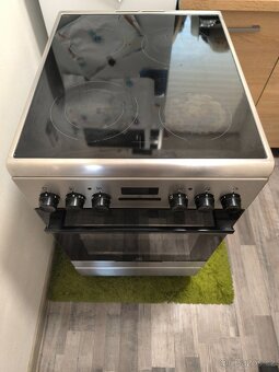 Elektrická trouba se sklokeramickou deskou Electrolux - 2