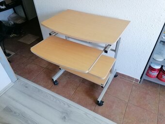 PC stůl - 2