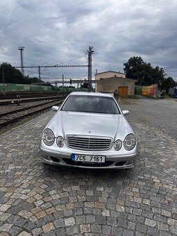 Mercedes Benz E270 CDI 130 KW - 2