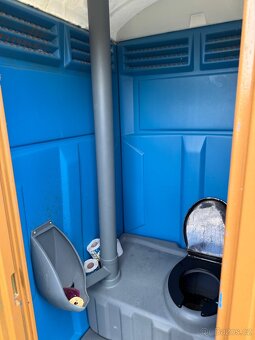 Mobilní WC Toitoi - 2