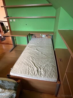 Studentská postel a psací stul - 2