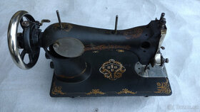 prodám starý šicí stroj Lada - 2