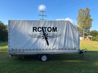 Přívesný vozík brzdený - 2