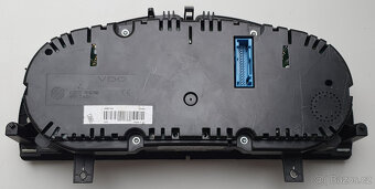 Budíky, tachometr VW Passat B7 - 2