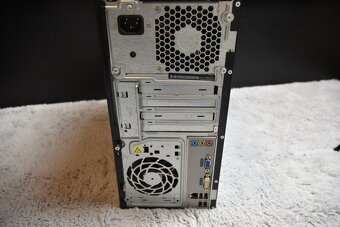 Stolní počítač hp - 2