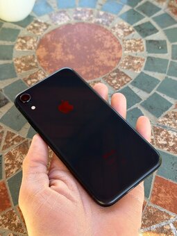 iPhone XR, 64GB, Black - 2
